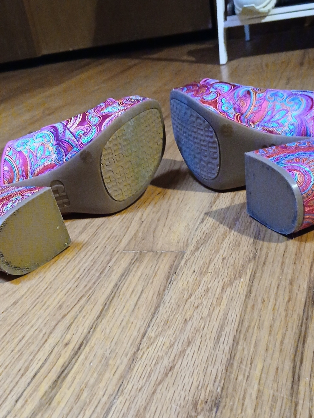 GB Embellished Pink Paisley Platform Mules - Women 8.5 - Picture 5 of 10